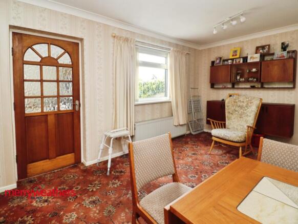 4 bed Semi-Detached for sale Image 8