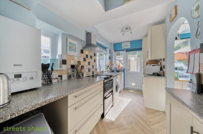 56a655e3-a325-4f0...