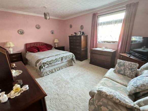 Bedroom 2: