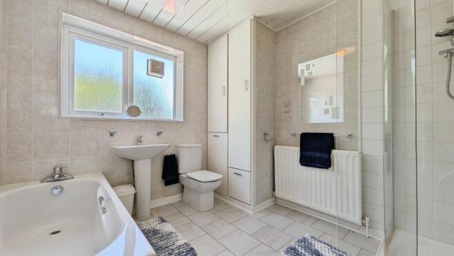 3 bed Terraced for sale Image 7