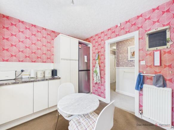 2 bed Detached Bungalow for sale Image 10