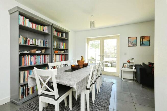 4 bed Detached for sale Image 12