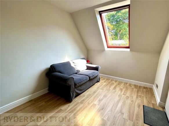 3 bed Terraced to rent Image 9
