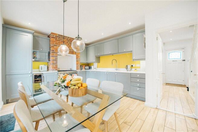 Kitchen/Dining