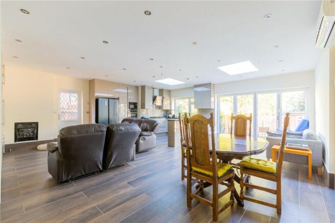 Lifestyle Room 1
