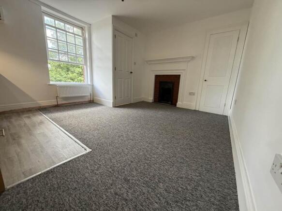 STUDIO ROOM