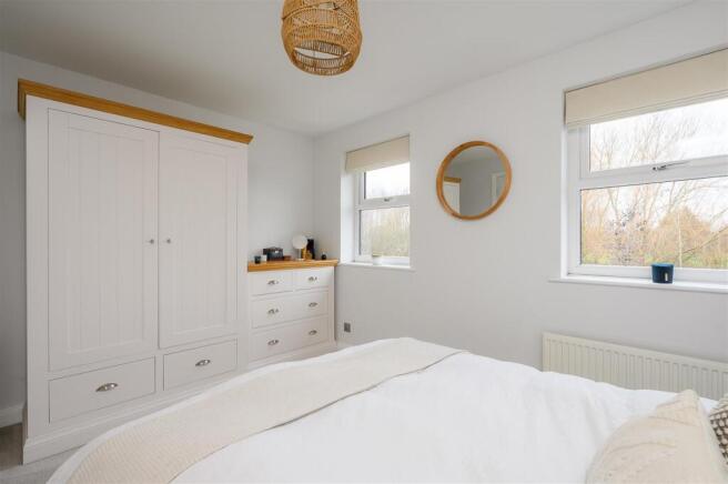 2 bed Semi-Detached for sale Image 9