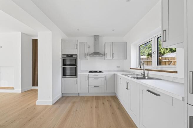3 bed Terraced for sale Image 9