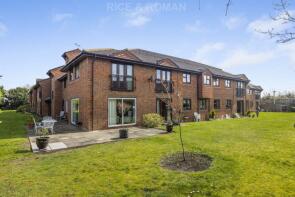 37, St Georges Court, St Georges Road, Addlestone KT15 2AY