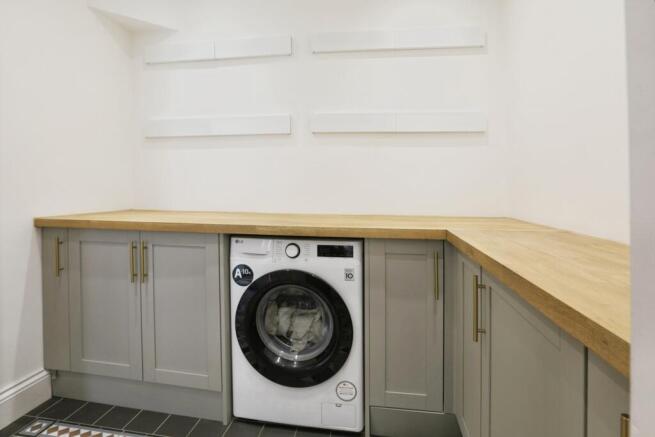 3 bed Terraced for sale Image 6