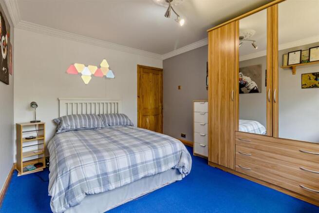 3 bed House for sale Image 11