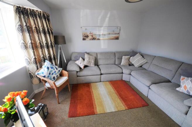 Further Lounge Photo