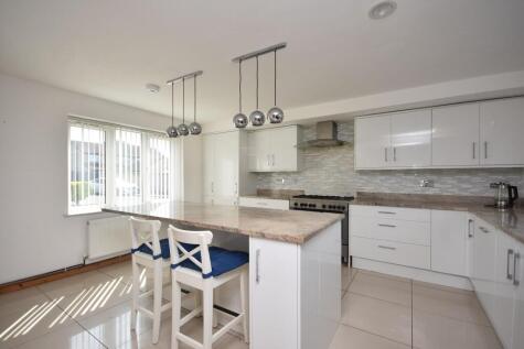 12, Elworthy Close Sully, Penarth, CF64 5TT