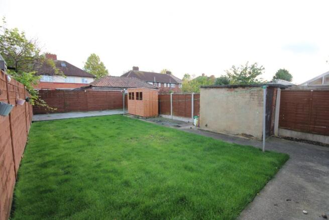 3 bed Semi-Detached to rent Image 10