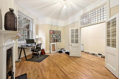 Ashley Gardens,
Emery Hill Street, SW1P