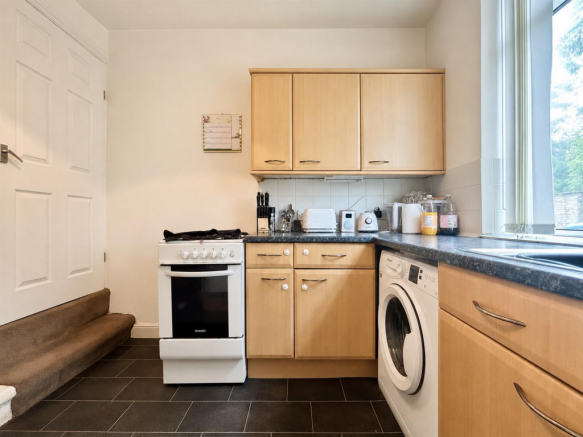 Pastureside Terrace West, Clayton, Bradford photo 4