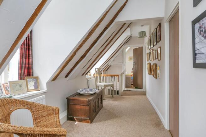 FIRST FLOOR LANDING