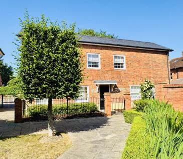 Monachus Row, Hartley Wintney
