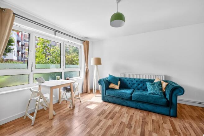 Living Room (2)