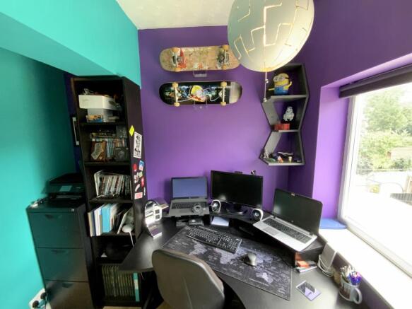 Bedroom/Office