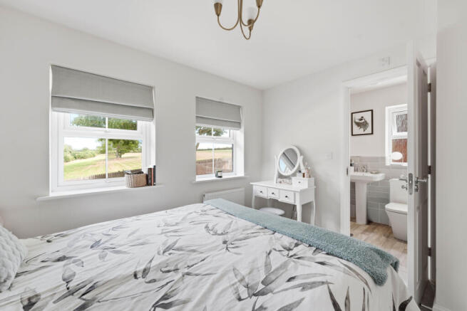 3 bed Semi-Detached for sale Image 9