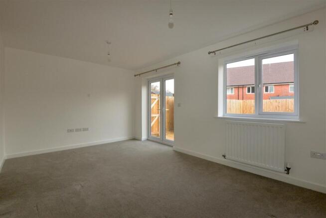 Living Room 3.jpg