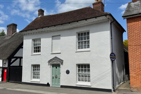 Monmouth House, Ringwood Town Centre, BH24 1DZ