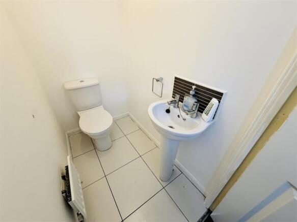 2 bed Terraced for sale Image 9