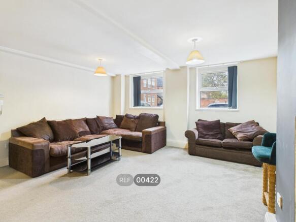 2 bed Apartment to rent Image 8