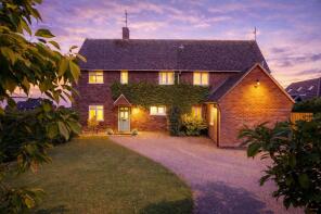 Russell Retreat, Headland Road, Stratford-upon-avon CV37 8EX