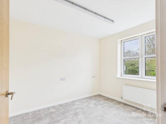 4 bed Semi-Detached for sale Image 4