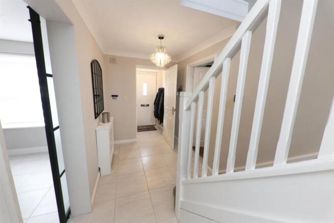 3 bed Detached for sale Image 6