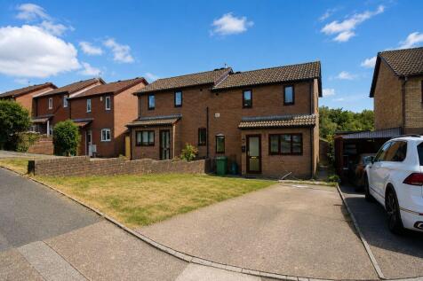 Chandlers Reach, Llantwit Fardre, Pontypridd, CF38 2NJ