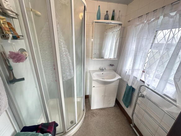 2 bed Semi-Detached for sale Image 11