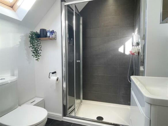En Suite 1.JPG