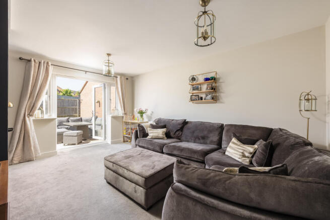 Headland Rise 41 Lounge-1