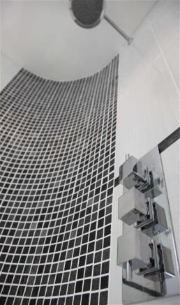 En Suite Shower Room