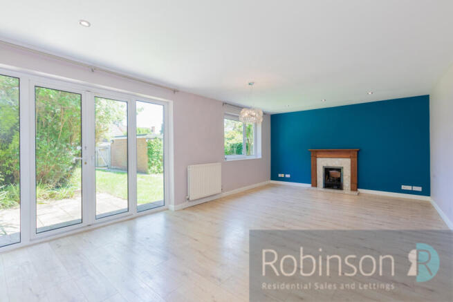 17 Lambourne Drive-14