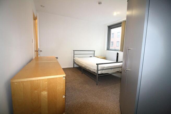 2 bed Apartment to rent Image 6
