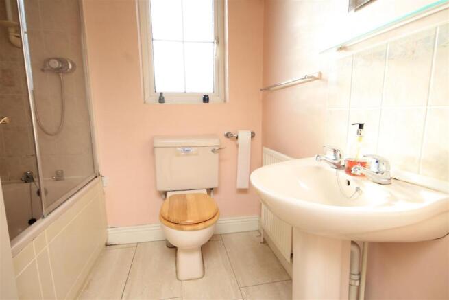 BATHROOM/W.C