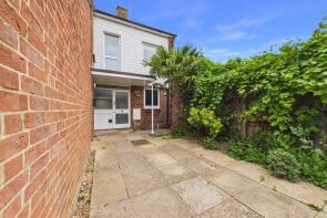 11, Moreton Road, Chichester PO18 8LL