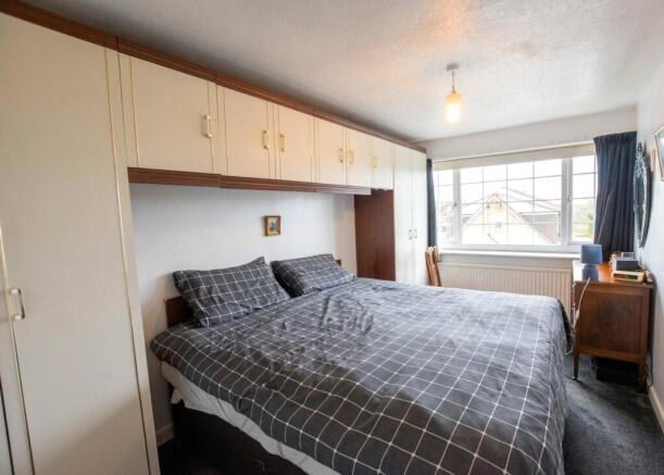 3 bed Terraced for sale Image 11