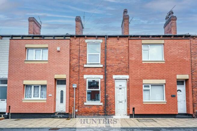 2-bed terraced on Rhodes Street, Castleford, £120,000