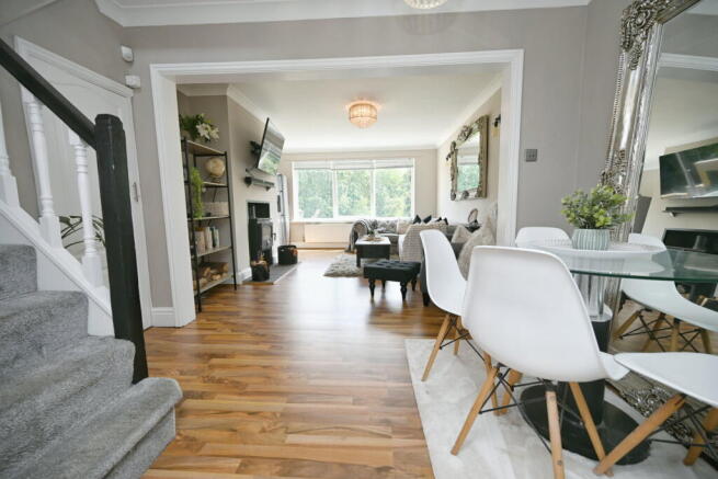 4 bed Detached for sale Image 4