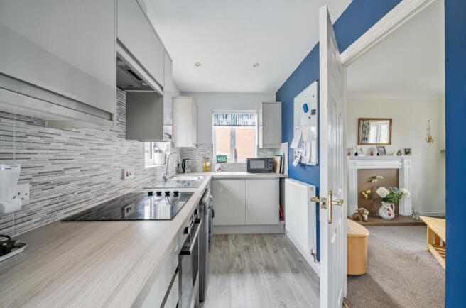 1300982-9-683a130...