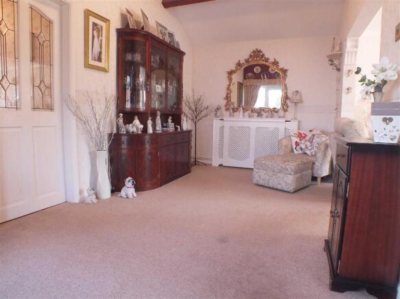 REAR LIVING ROOM/DINING ROOM