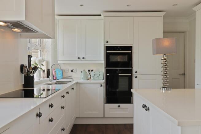2 bed Apartment for sale Image 10
