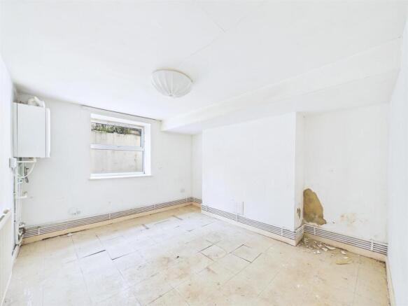 One bedroom flat in central Bristol  (10).jpg