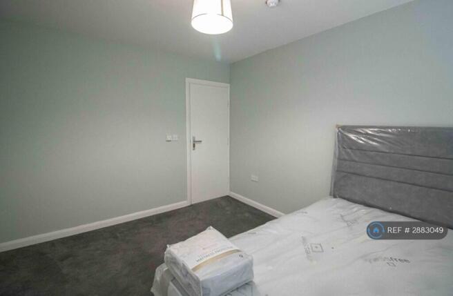 Studio to rent Image 6