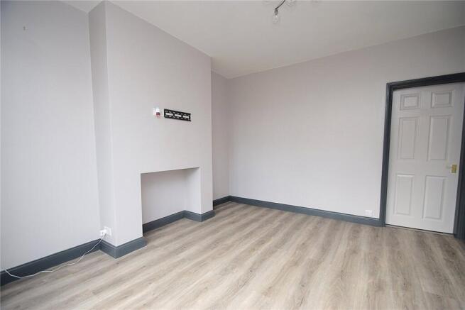 3 bed Semi-Detached to rent Image 10